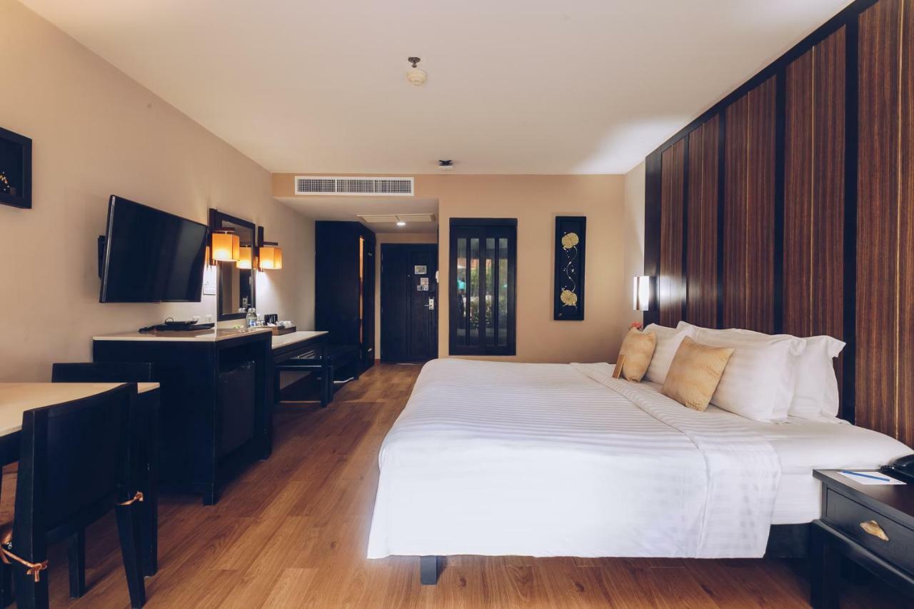 Deluxe Doppel-/Zweibettzimmer mit Whirlpool